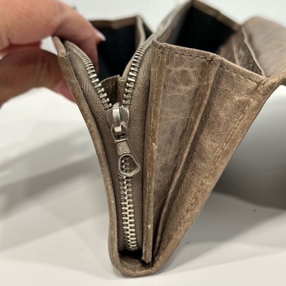 BALENCIAGA Leather Printed Continental Wallet - Picture 7 of 12